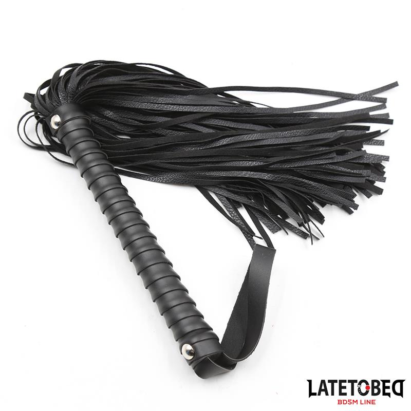 Textured Handle Flogger Black 485cm