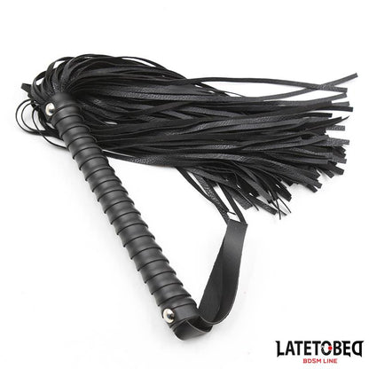 Textured Handle Flogger Black 485cm