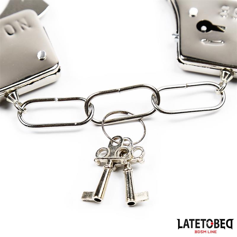 Metal Wrist Cuffs Short Link