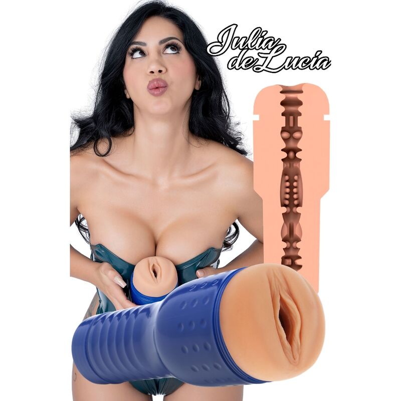 ZASEBNO - JULIA DE LUCIA PORNOZVEZDNICA PUSSY MASTURBATOR
