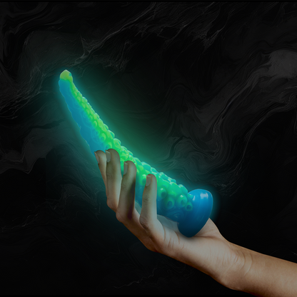 EPIC - SCYLLA FLUORESCENČNI TANEK ŠČEGETAVČEK DILDO MAJHNE VELIKOSTI