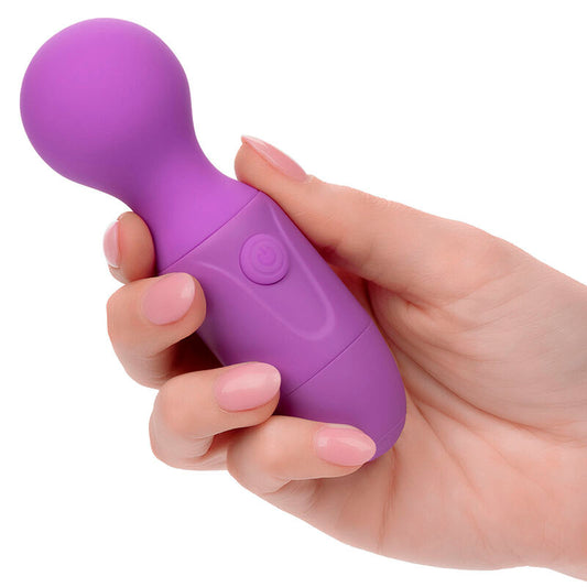 CALEXOTICS - MASAŽNI PRIPOMOČEK ZA PRVO POLNJENJE 10 VIBRACIJ VIJOLIČNE BARVE