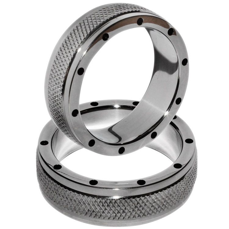 METAL HARD - KOVINSKI OBROČEK ZA PENIS IN MODA 55MM